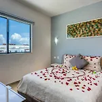 Penthouse Skyline 2Br 2Bathr & Balconies