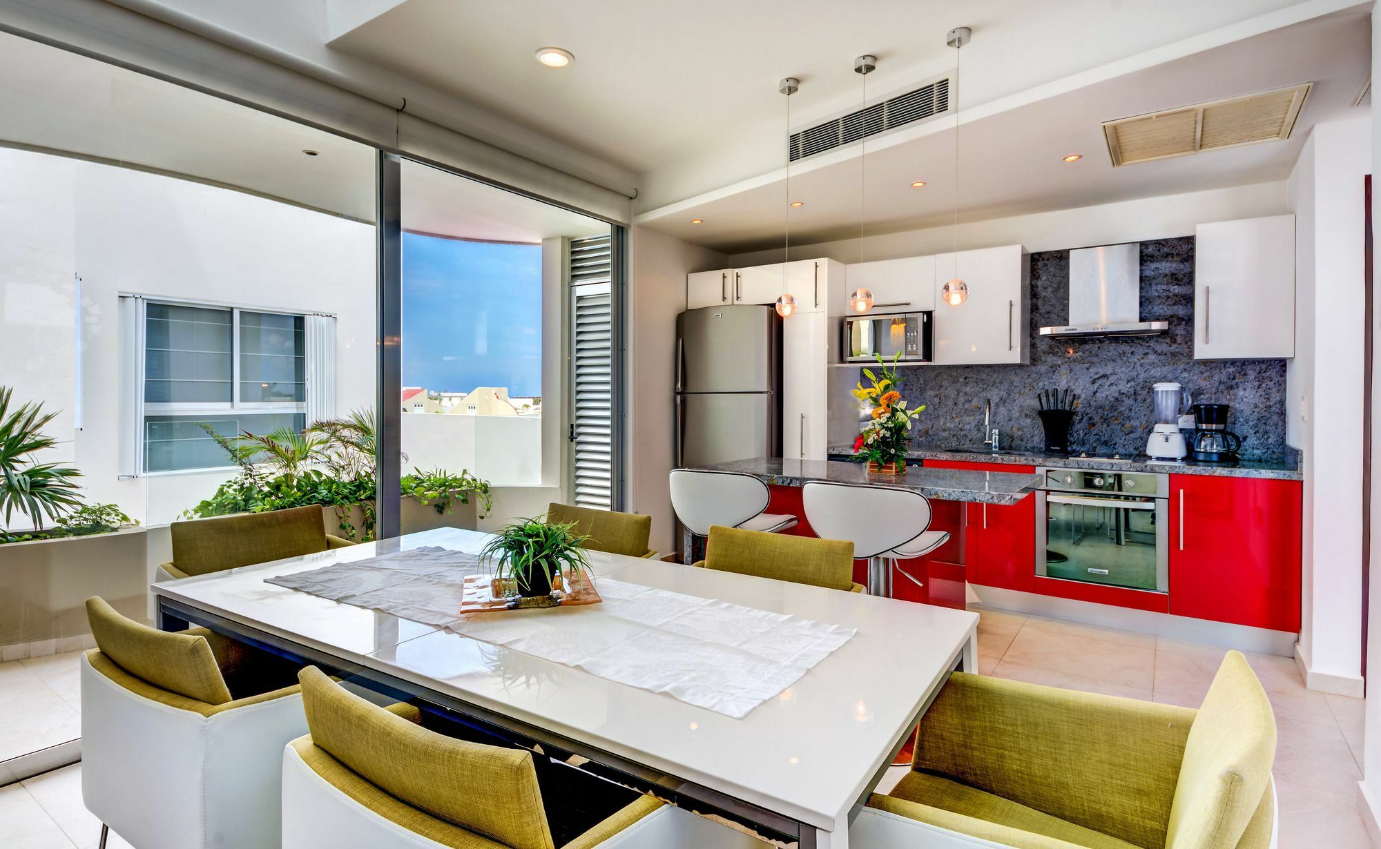 Penthouse Skyline 2br 2bathr & Balconies