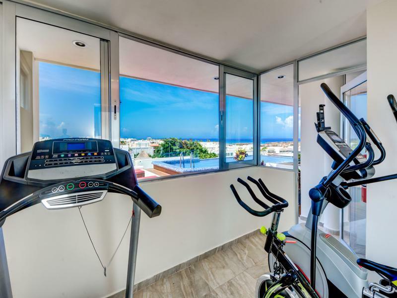 Penthouse Skyline 2br 2bathr & Balconies Apartamento Playa del Carmen